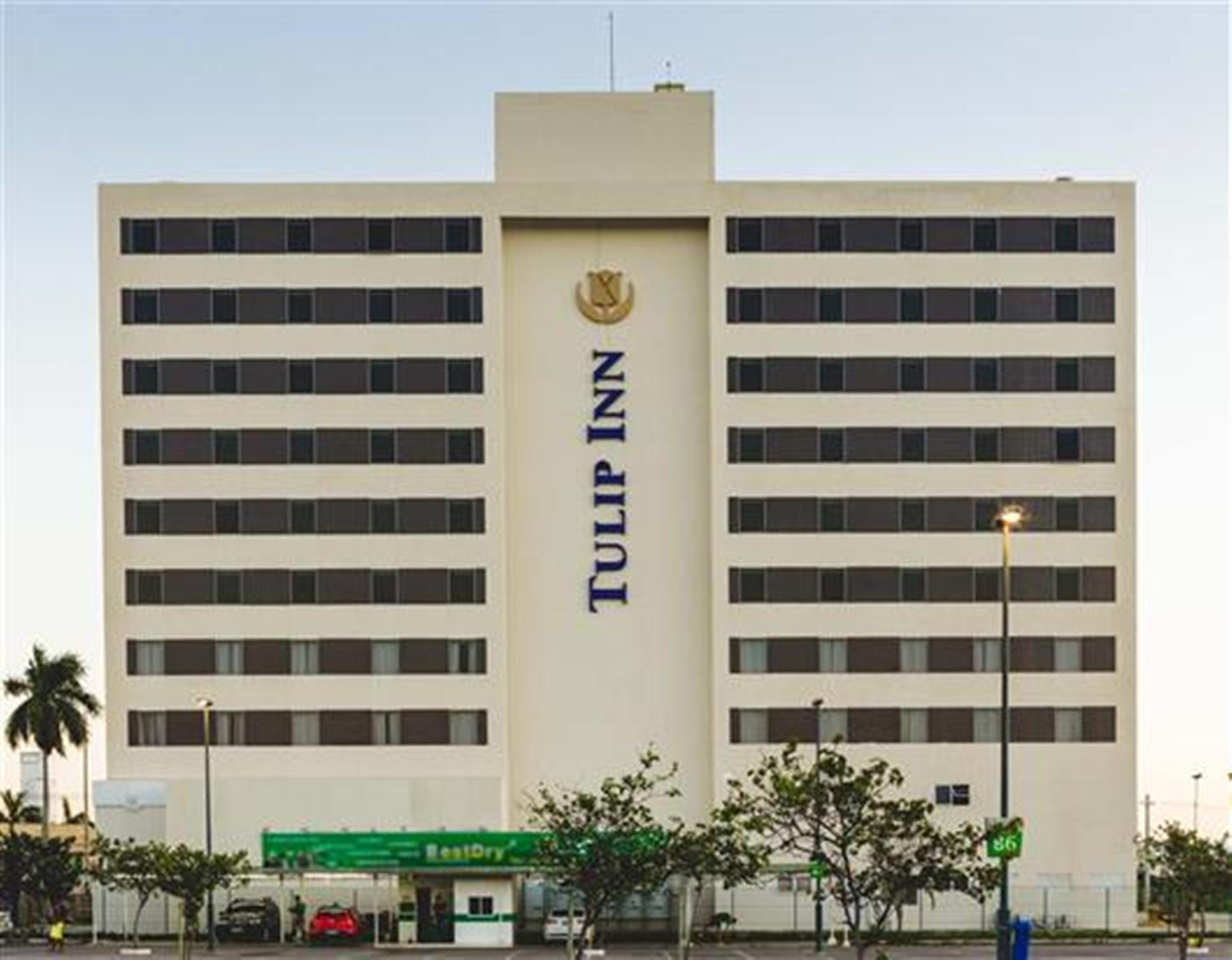Tulip Inn Campos Dos Goytacazes Exterior foto